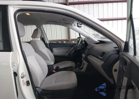 2017 Subaru Forester 2.5I z USA, uszkodzony, nr VIN JF2SJABC0HH513802